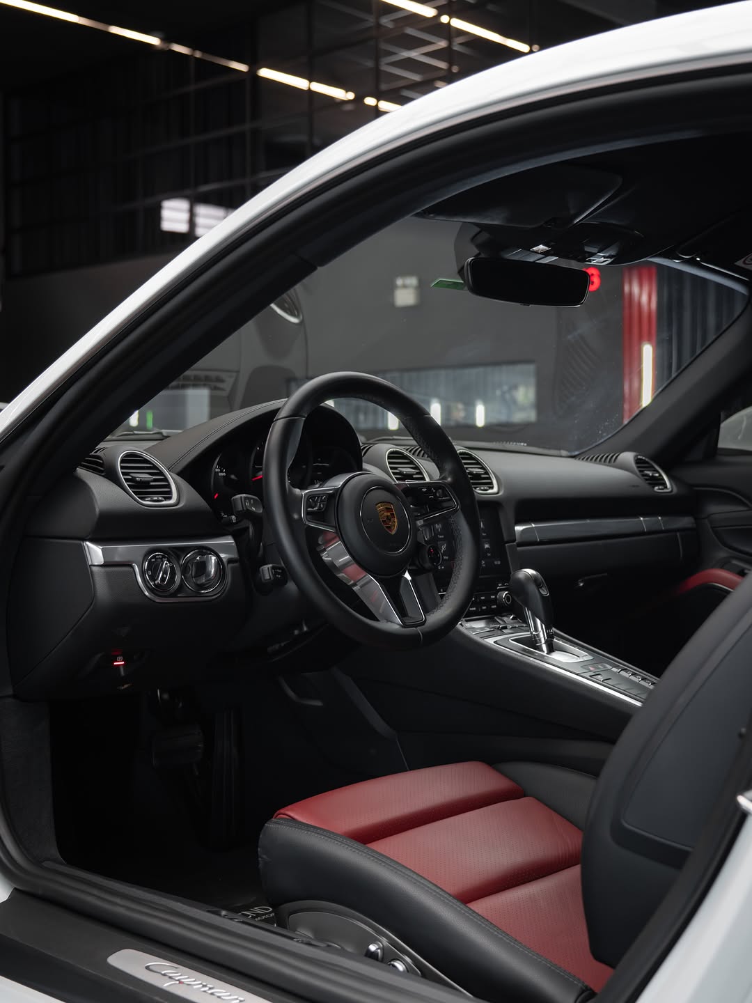 PORSCHE 718 CAYMAN - Imagem 2