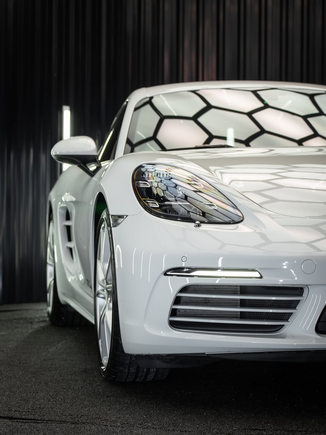 PORSCHE 718 CAYMAN - Imagem 15