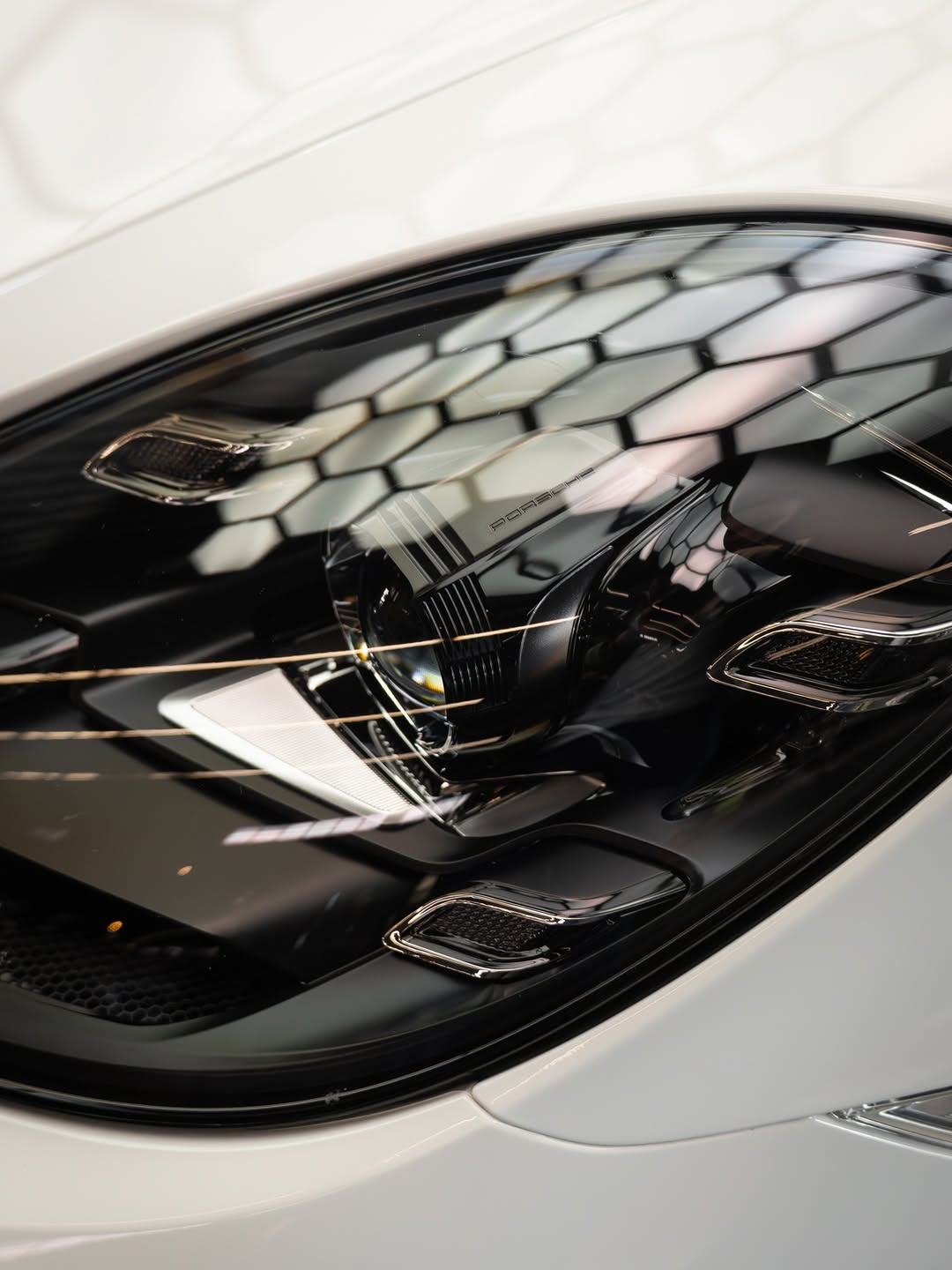PORSCHE 718 CAYMAN - Imagem 17