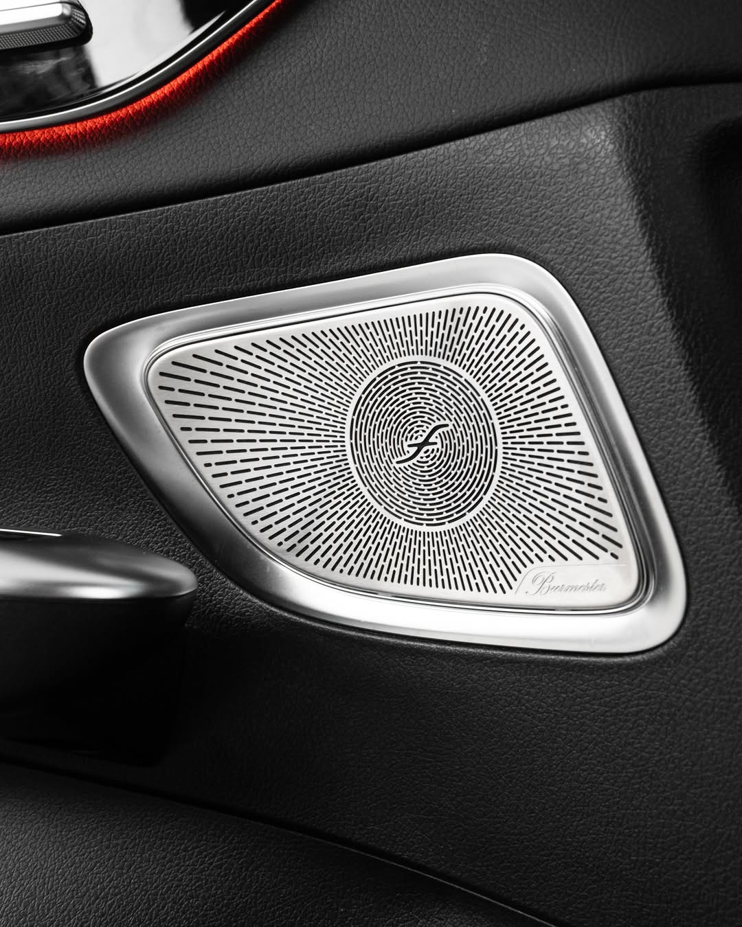MERCEDES-BENZ C300 AMG LINE - Imagem 8