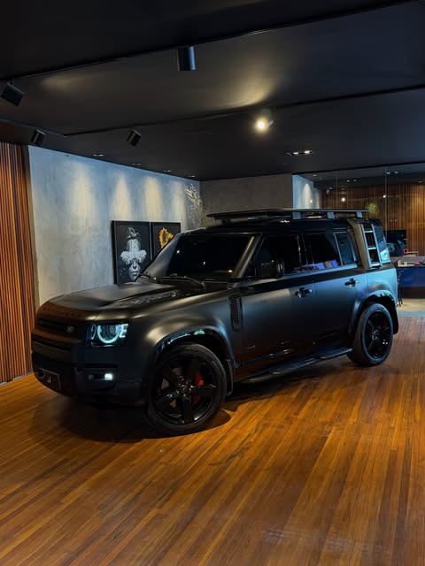 LAND ROVER DEFENDER X 110 DIESEL - Imagem 4