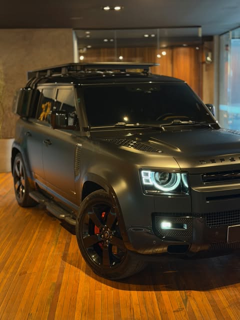 LAND ROVER DEFENDER X 110 DIESEL - Imagem 5