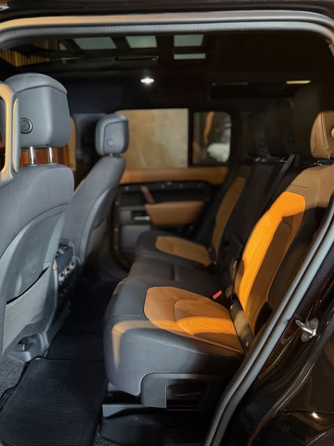 LAND ROVER DEFENDER X 110 DIESEL - Imagem 8