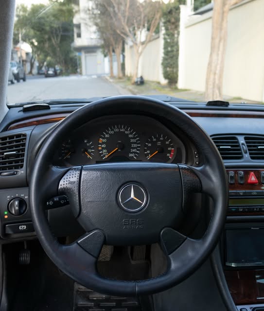 MERCEDES-BENZ CLK430 ELEGANCE - Imagem 4