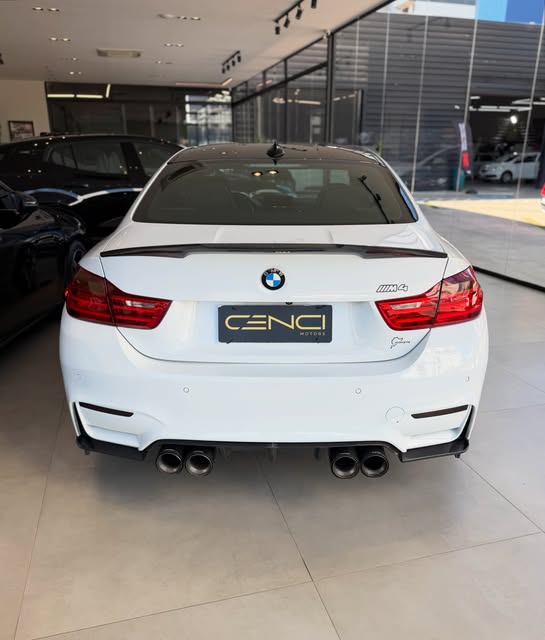 BMW M4 - Imagem 4