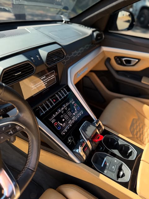 LAMBORGHINI URUS - Imagem 11