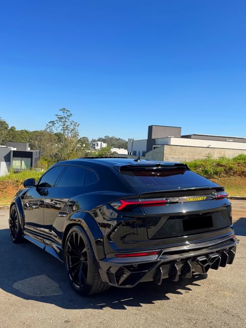 LAMBORGHINI URUS - Imagem 14