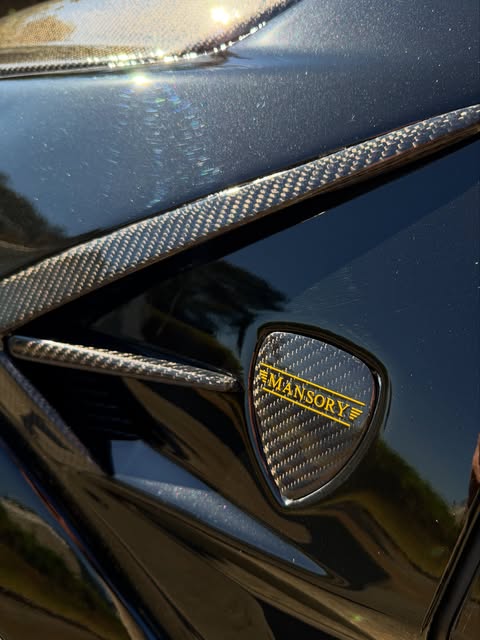 LAMBORGHINI URUS - Imagem 16