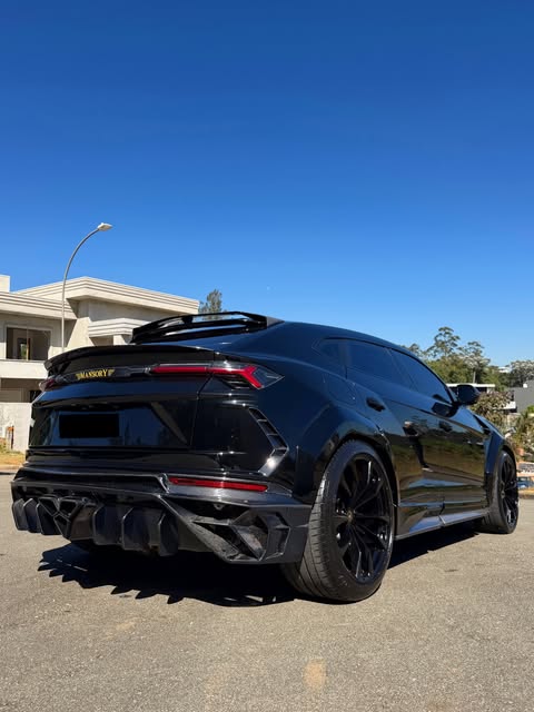 LAMBORGHINI URUS - Imagem 17