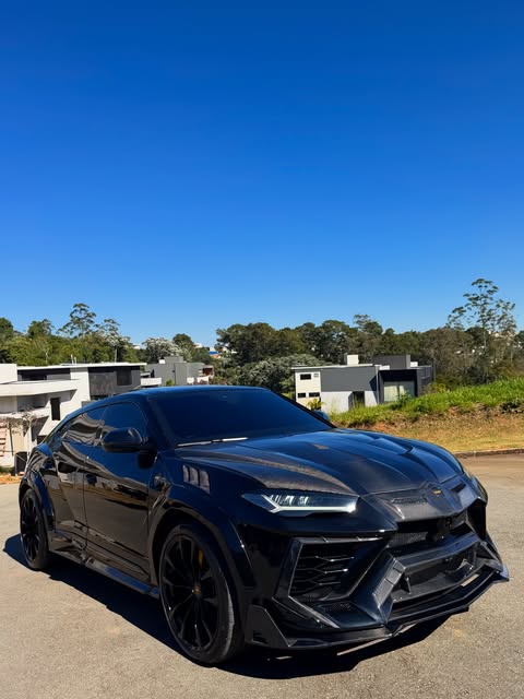 LAMBORGHINI URUS - Imagem 5