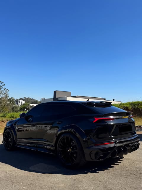 LAMBORGHINI URUS - Imagem 10