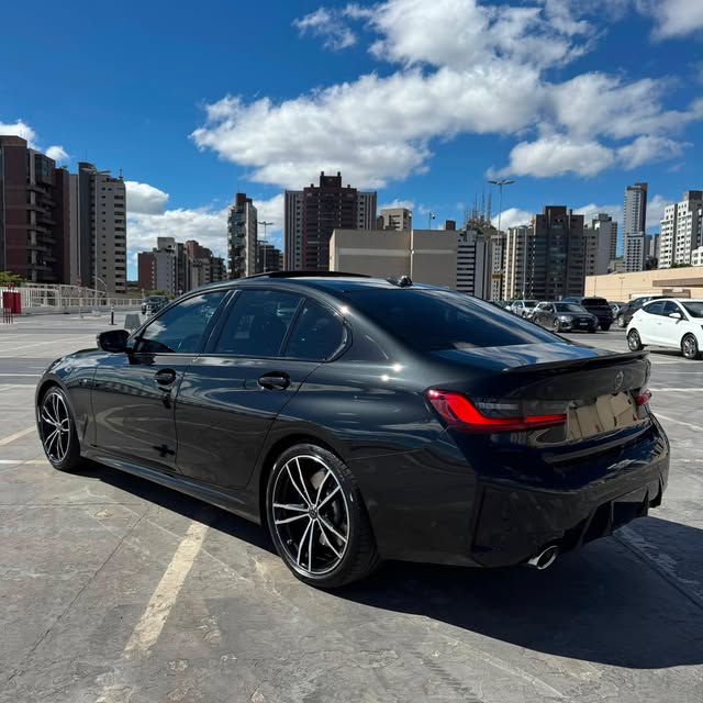 BMW 320I M SPORT - Imagem 3