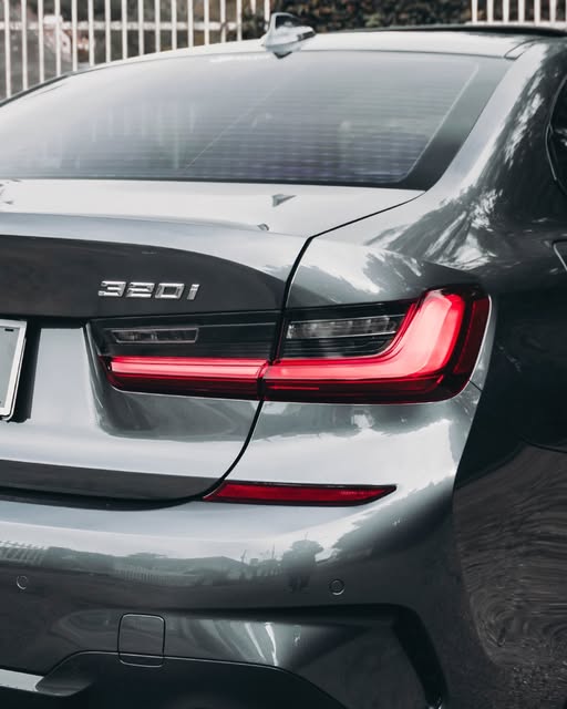 BMW 320I M SPORT - Imagem 10