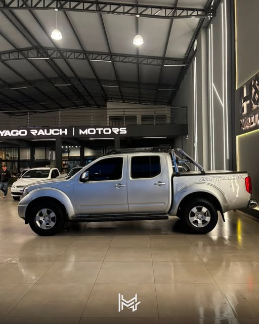 NISSAN FRONTIER LE - Imagem 7