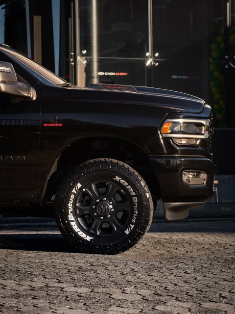 RAM 2500 LARAMIE NIGHT EDITION - Imagem 19