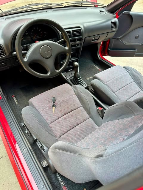 SUZUKI SWIFT GTI - Imagem 6
