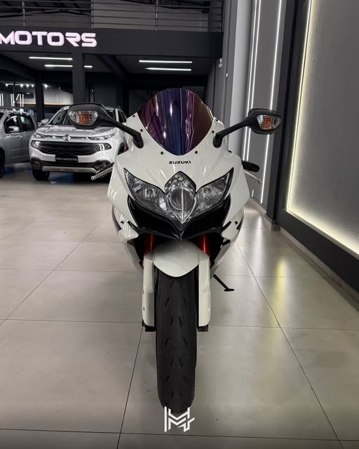 SUZUKI GSX-R SRAD 750 - Imagem 8