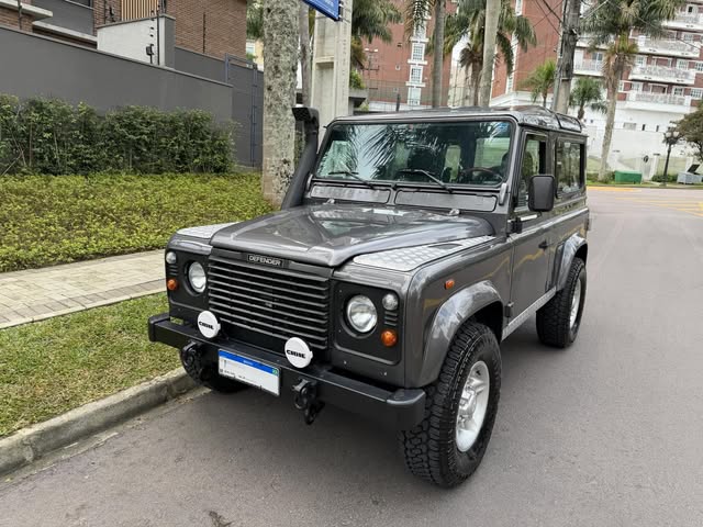 LAND ROVER DEFENDER 90 CSW - Imagem 1