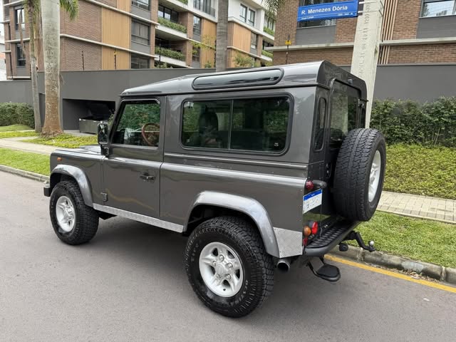 LAND ROVER DEFENDER 90 CSW - Imagem 2