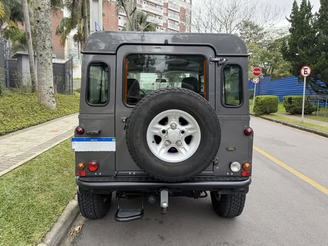 LAND ROVER DEFENDER 90 CSW - Imagem 18
