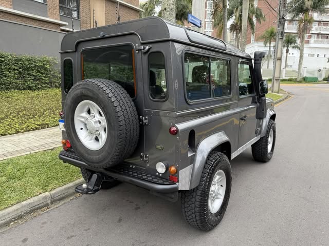 LAND ROVER DEFENDER 90 CSW - Imagem 3