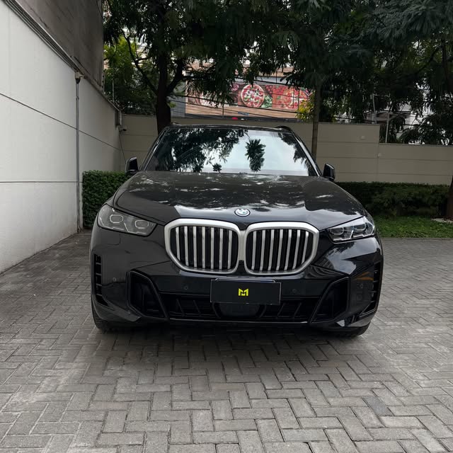 BMW X5 XDRIVE 50E M SPORT HYBRID - Imagem 2