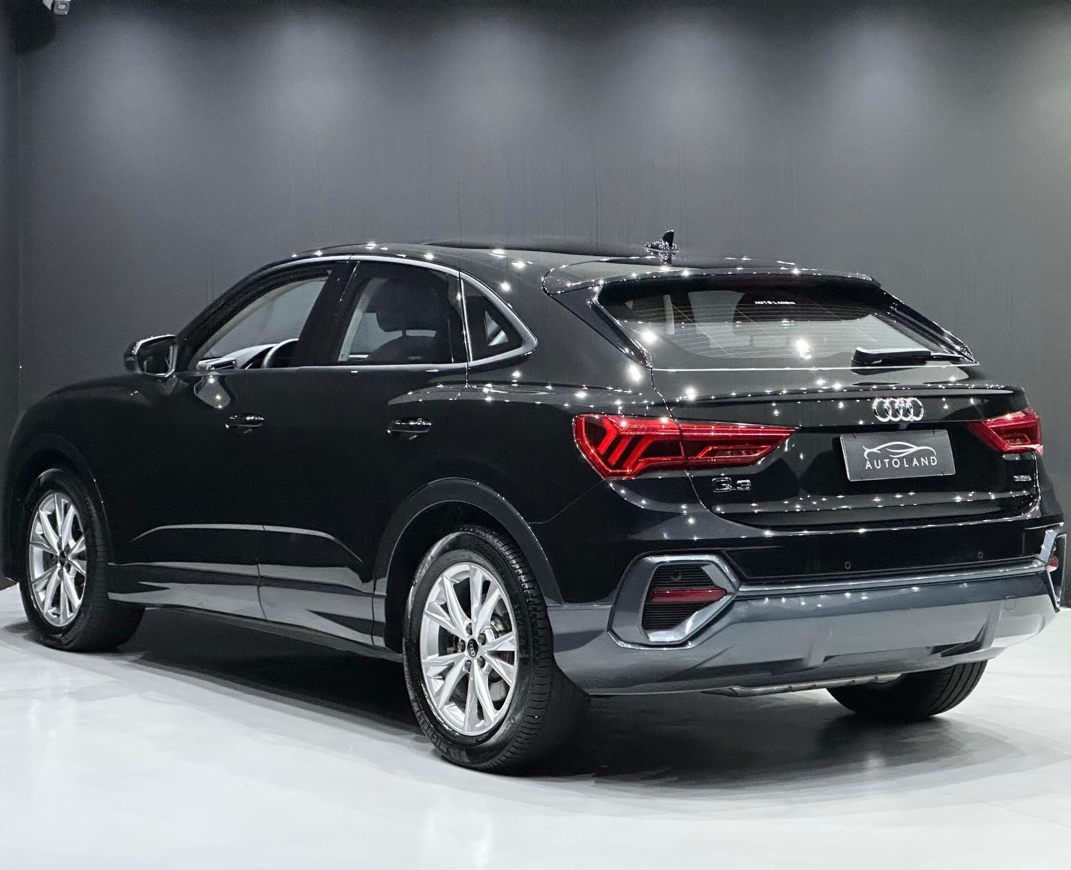 AUDI Q3 2.0 40 TFSI GASOLINA SPORTBACK PERFORMANCE QUATTRO TIPTRONIC BLINDADO - Imagem 3