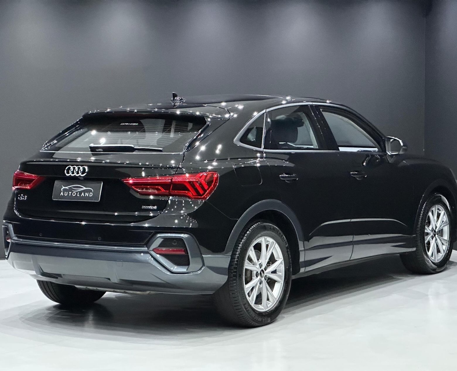 AUDI Q3 2.0 40 TFSI GASOLINA SPORTBACK PERFORMANCE QUATTRO TIPTRONIC BLINDADO - Imagem 5