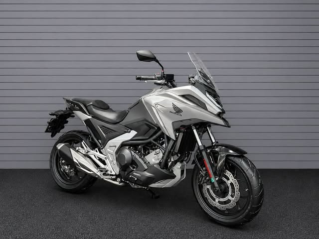 HONDA NC 750X DCT - Imagem 1