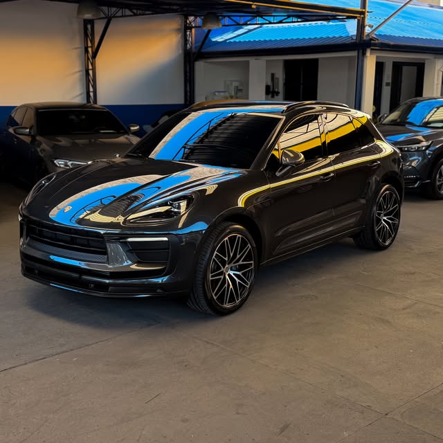 PORSCHE MACAN T - Imagem 1