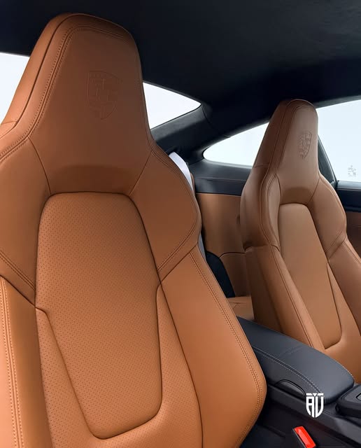PORSCHE 911 GT3 TOURING - Imagem 13