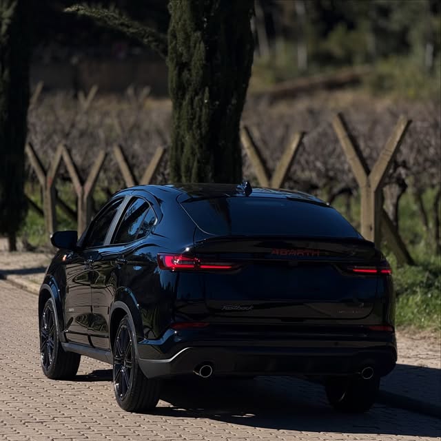 FIAT FASTBACK ABARTH - Imagem 16