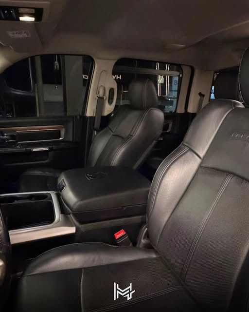 RAM 1500 CLASSIC NIGHT ED - Imagem 4