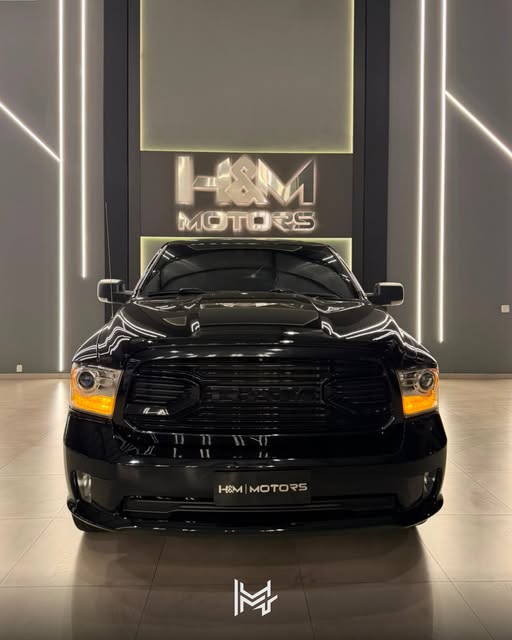 RAM 1500 CLASSIC NIGHT ED - Imagem 6