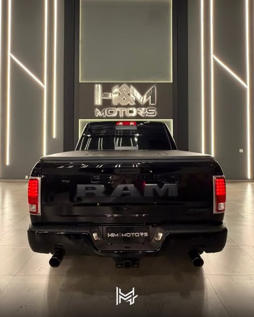 RAM 1500 CLASSIC NIGHT ED - Imagem 7