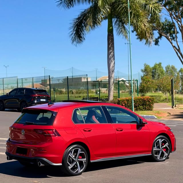 VOLKSWAGEN GOLF GTI - Imagem 5