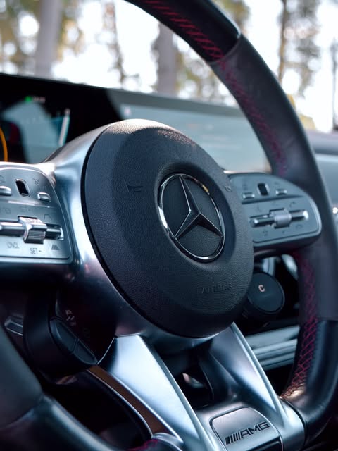 MERCEDES-BENZ CLA 45 S AMG - Imagem 5