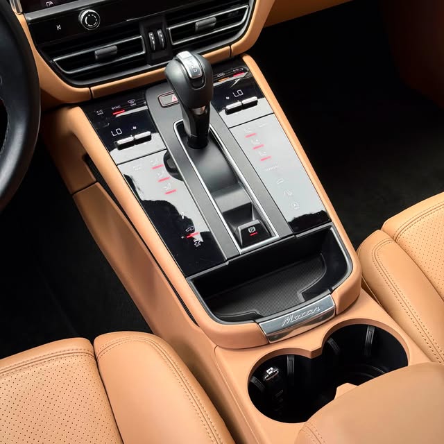 PORSCHE MACAN 2.0 TURBO - Imagem 13