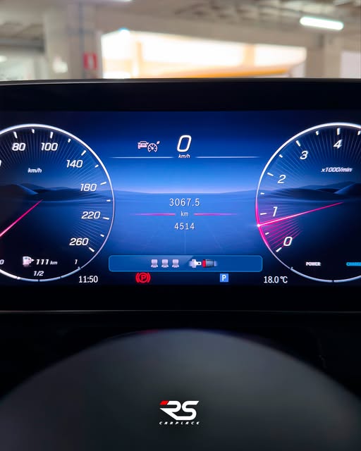 MERCEDES-BENZ C200 EQ BOOST AMG LINE - Imagem 9