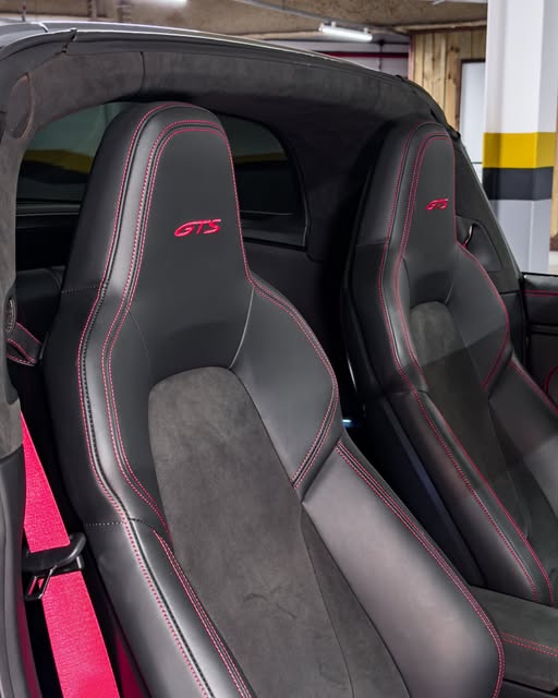 PORSCHE 911 CARRERA 4 GTS TARGA - Imagem 7