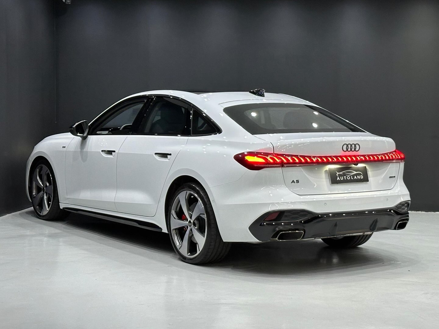 AUDI A5 2.0 TFSI GASOLINA PERFORMANCE S EDITION QUATTRO S-TRONIC - Imagem 2