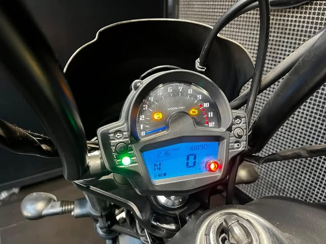 KAWASAKI VULCAN S - Imagem 7