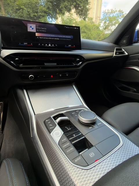 BMW 320I M SPORT - Imagem 11