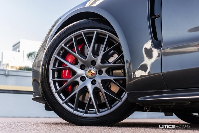 PORSCHE PANAMERA 4S E-HYBRID - Imagem 6