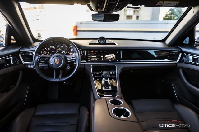 PORSCHE PANAMERA 4S E-HYBRID - Imagem 7
