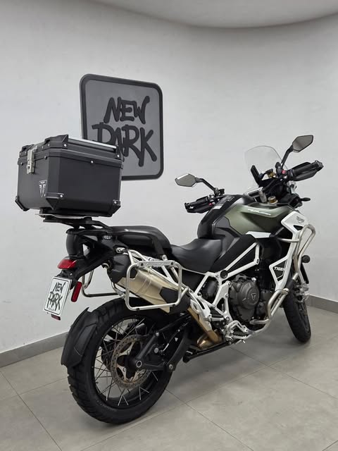 TRIUMPH TIGER RALLY EXPLORER - Imagem 1