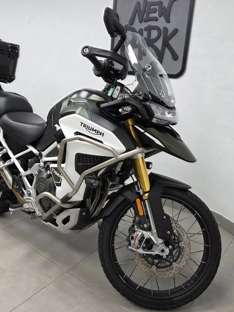 TRIUMPH TIGER RALLY EXPLORER - Imagem 4