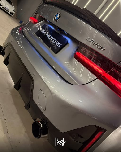 BMW 320 M SPORT - Imagem 8