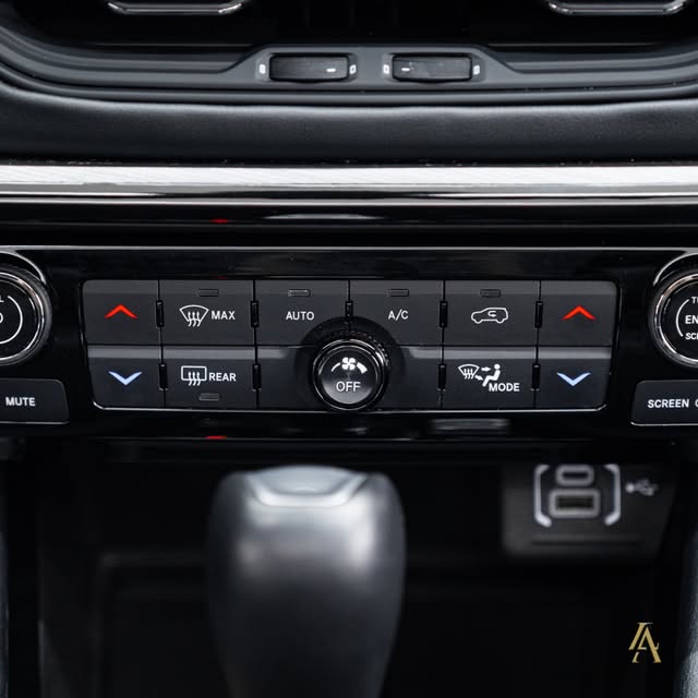 JEEP COMPASS BLACKHAWK - Imagem 14