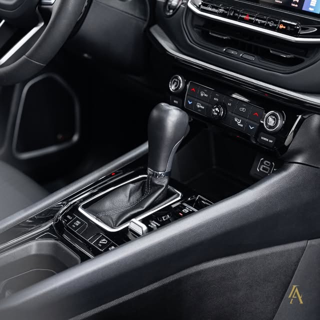 JEEP COMPASS BLACKHAWK - Imagem 19